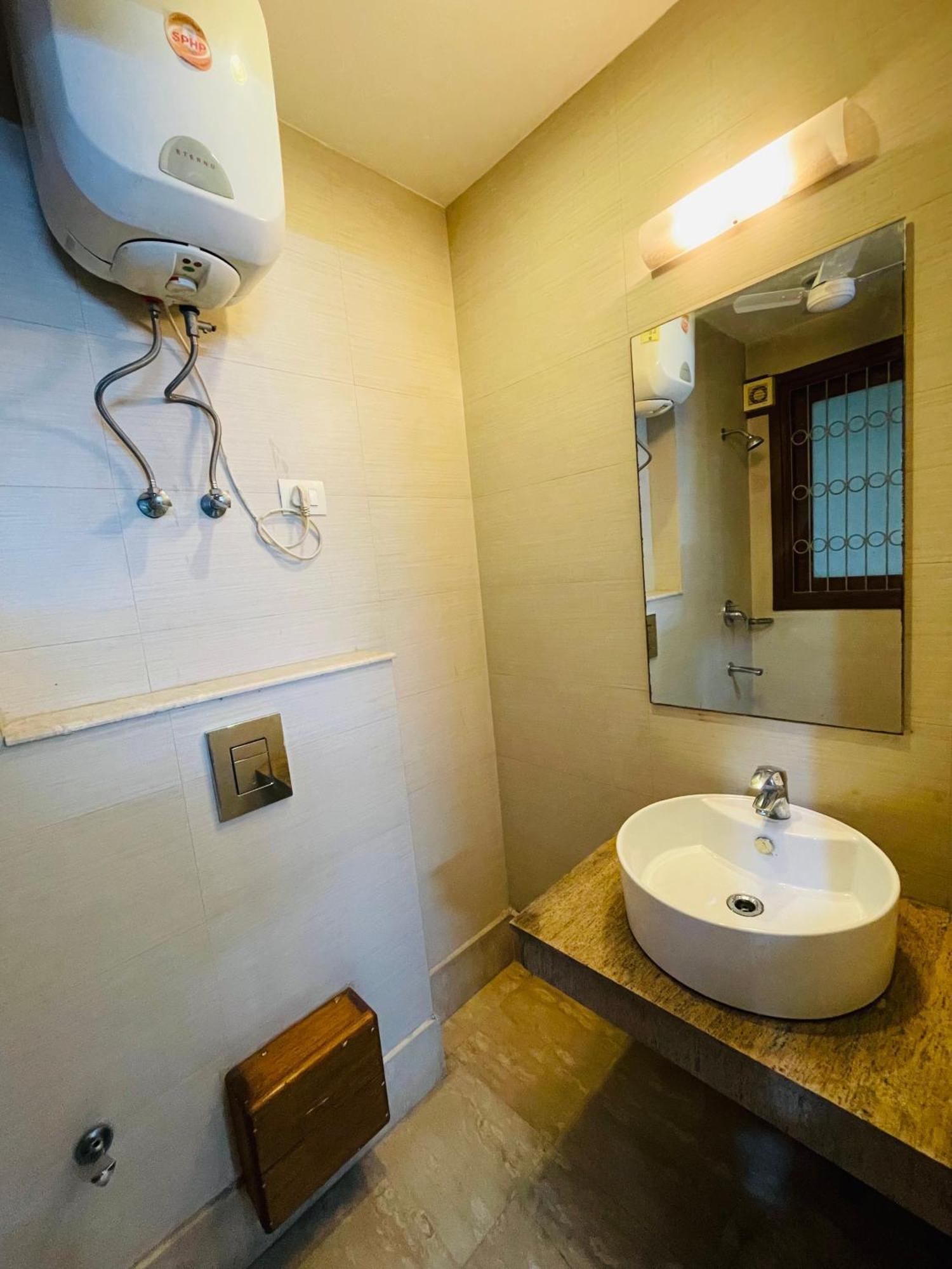 Fortune Service 4bhk,j191 Saket