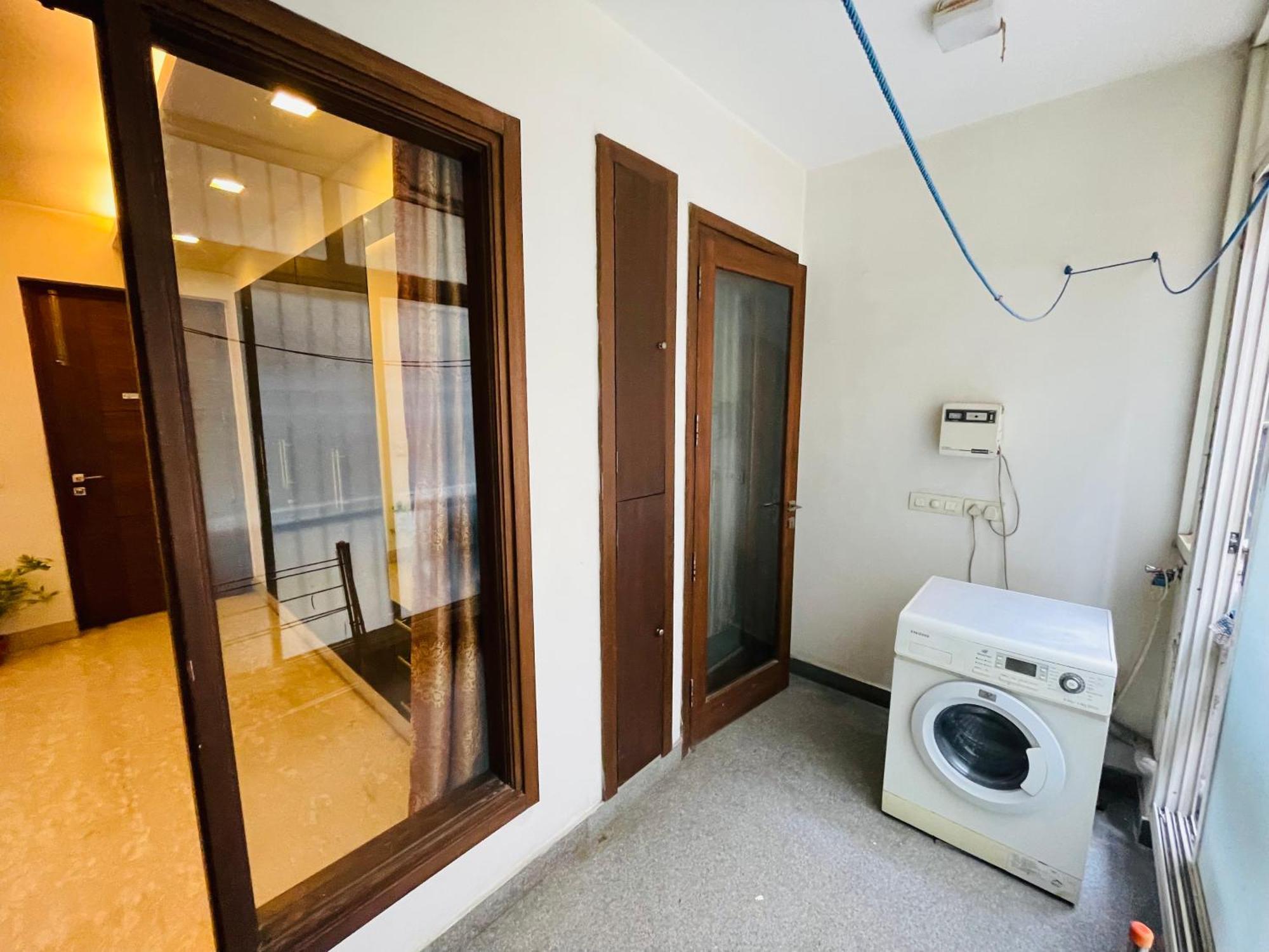 Fortune Service 4bhk,j191 Saket Apartment New Delhi
