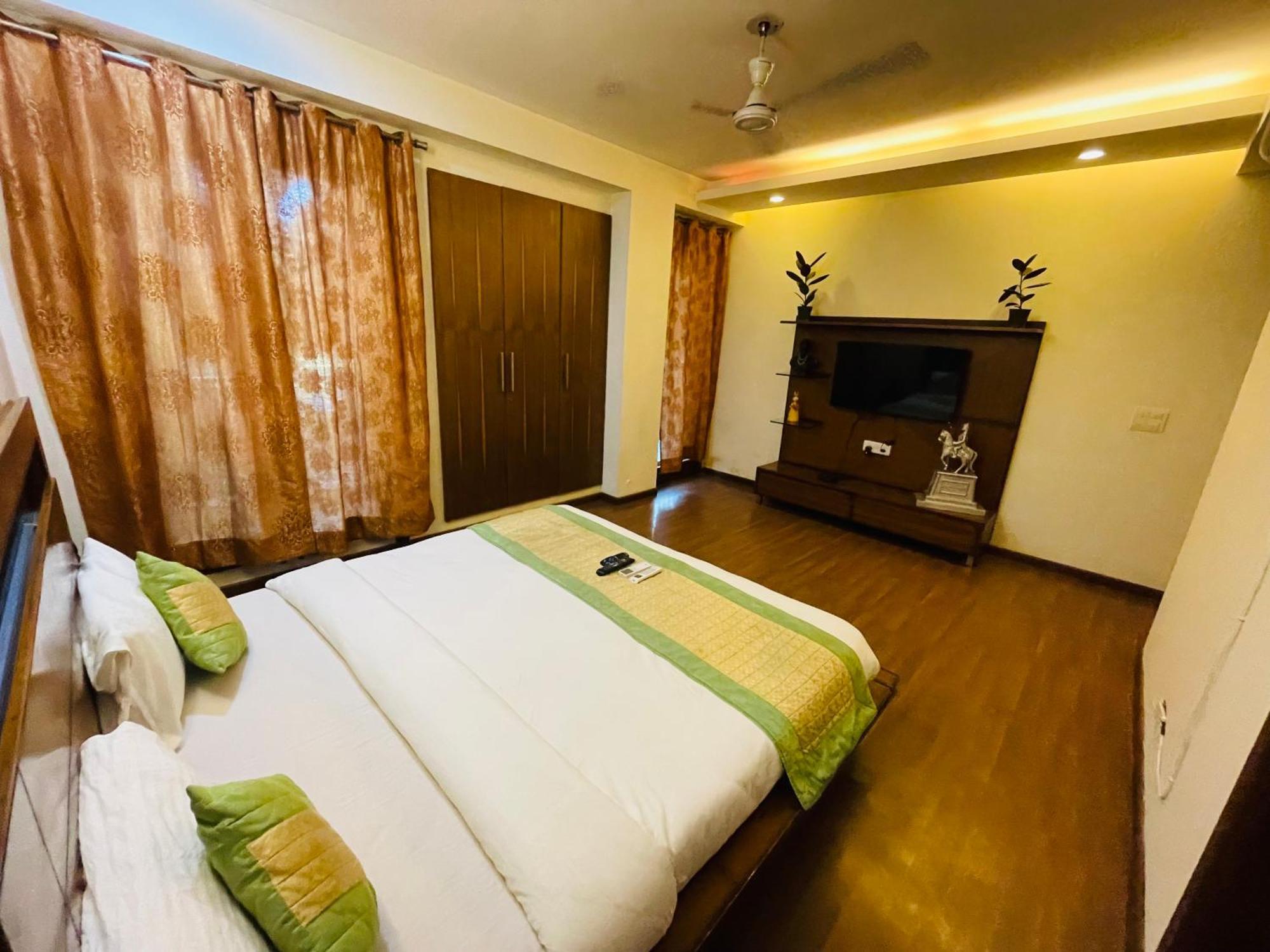 Fortune Service 4bhk,j191 Saket *