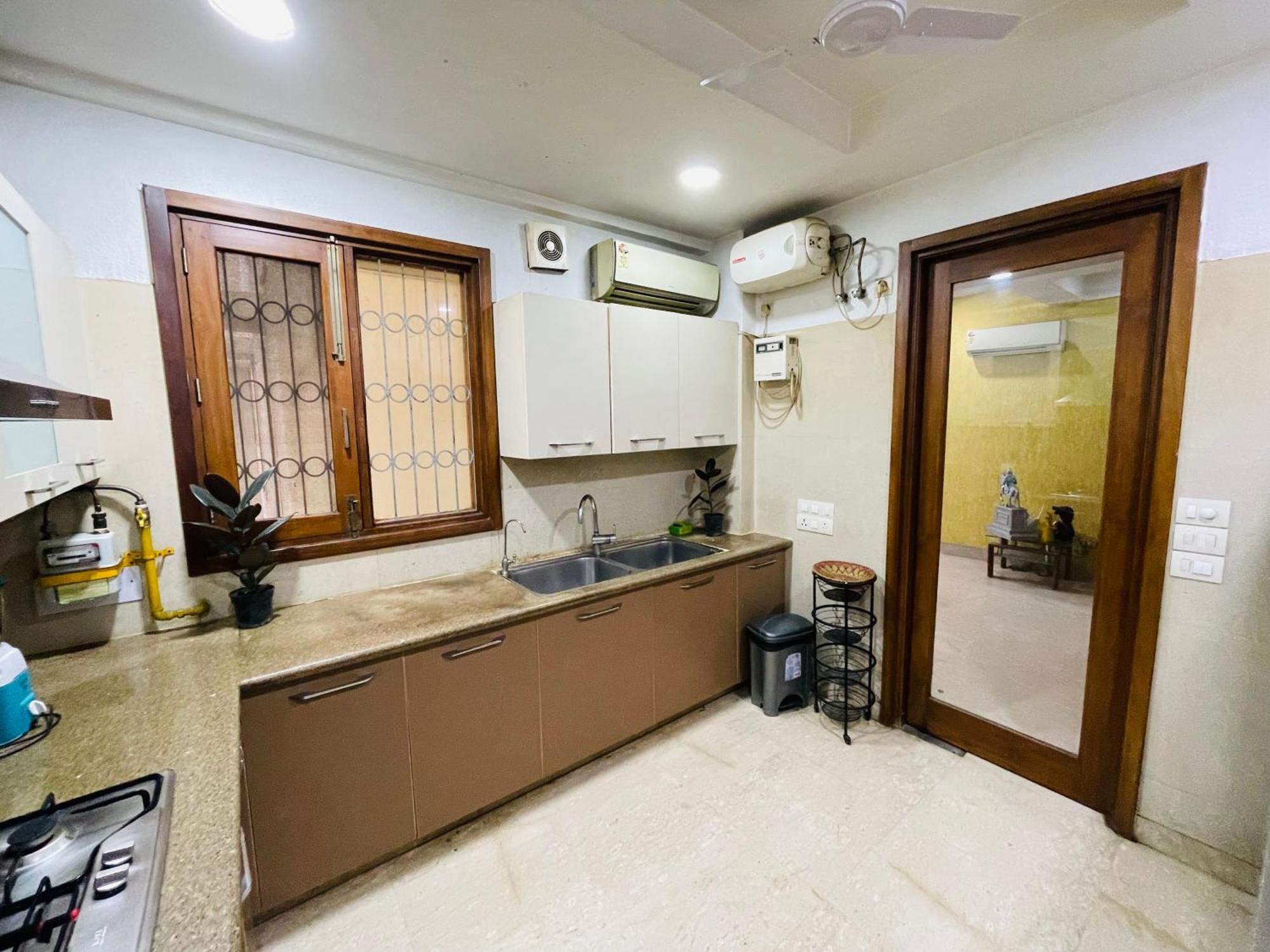 Apartment Fortune Service 4bhk,j191 Saket New Delhi