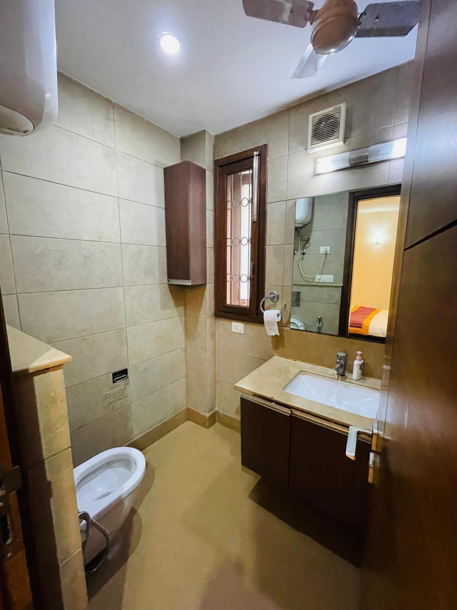 Fortune Service 4bhk,j191 Saket * New Delhi