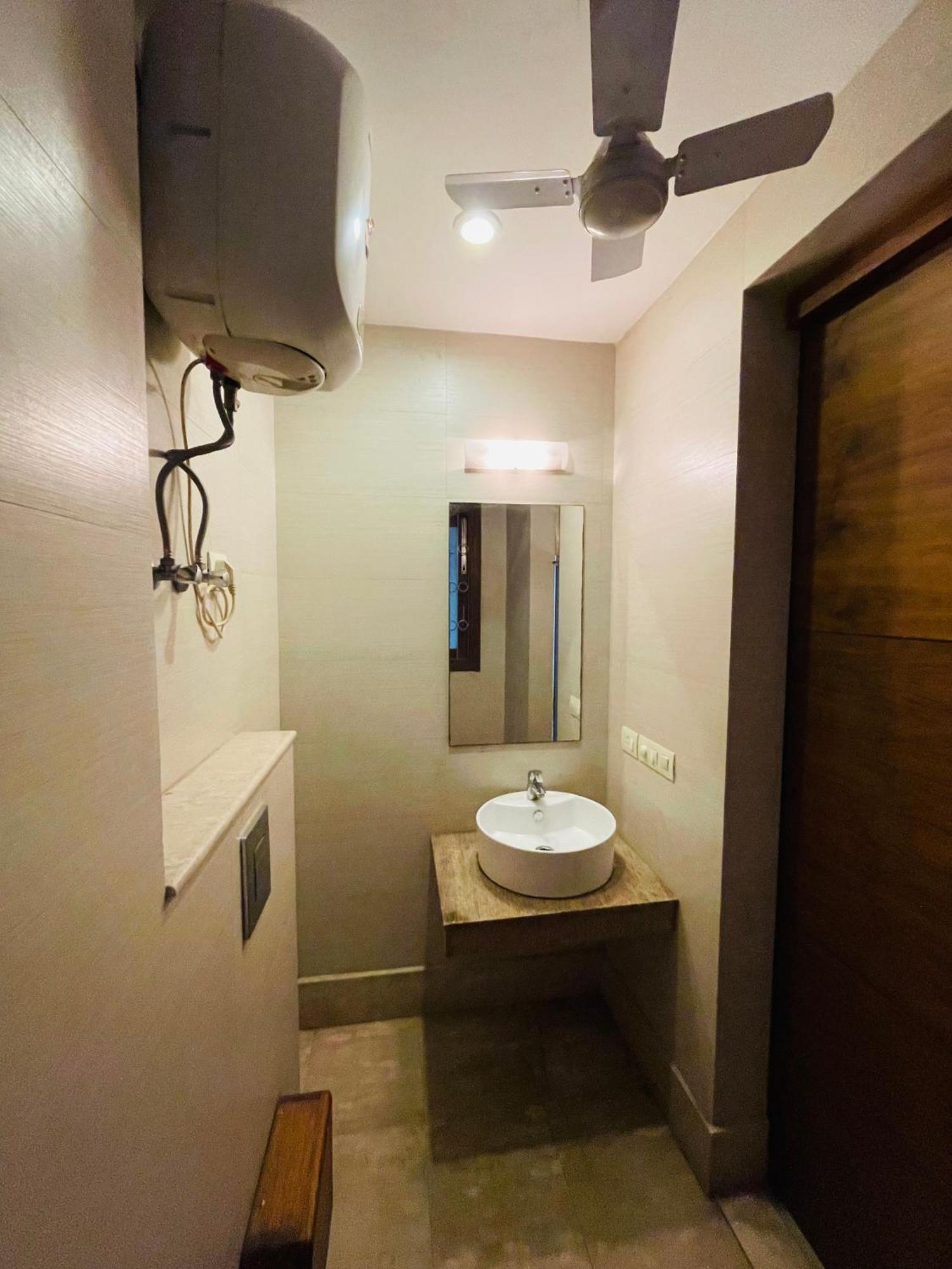 Fortune Service 4bhk,j191 Saket * New Delhi