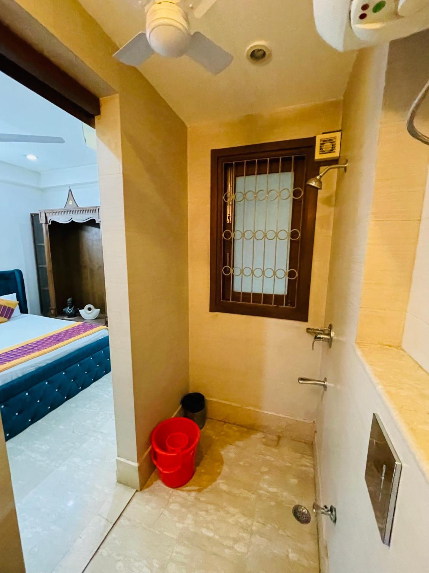 Fortune Service 4bhk,j191 Saket Apartment *
